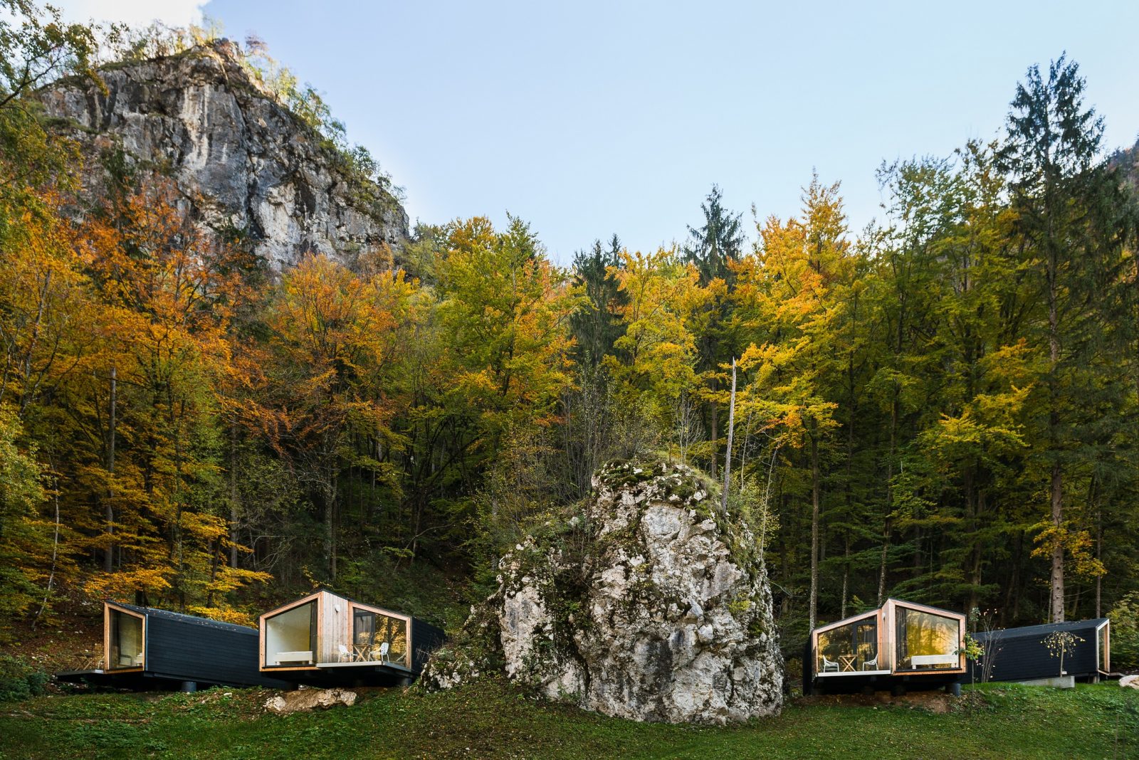 mini 4 ekoconcept cabins in the forest